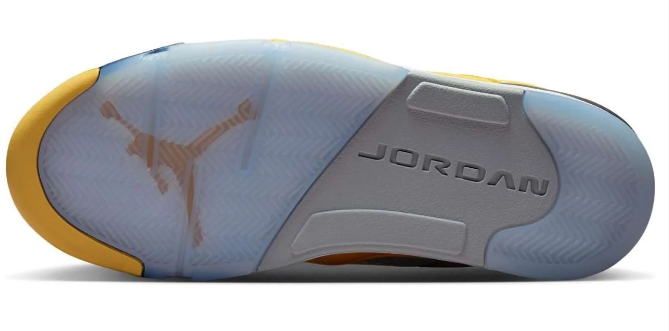 New Sneakers IO3372-700