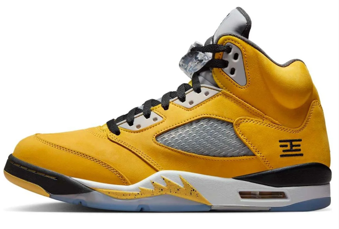 New Sneakers IO3372-700